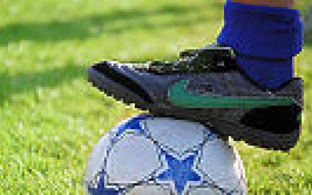 Schotse voetbalclubs helpen dikke fans met afvallen