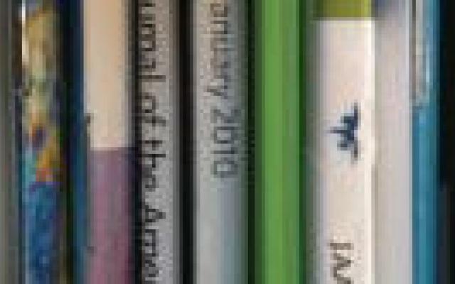 Te weinig openheid over banden met industrie