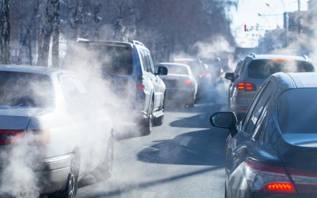 Auto's die veel uitlaatgas uitstoten