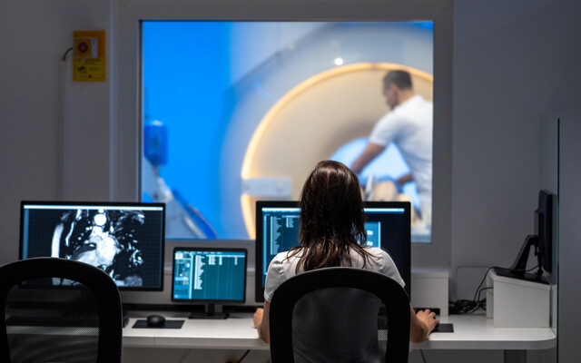 MRI gezien vanuit controlekamer