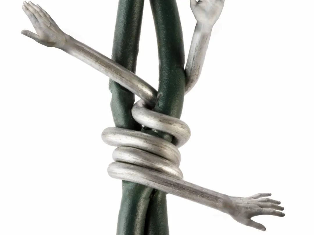 Prikkeldraad met handjes.