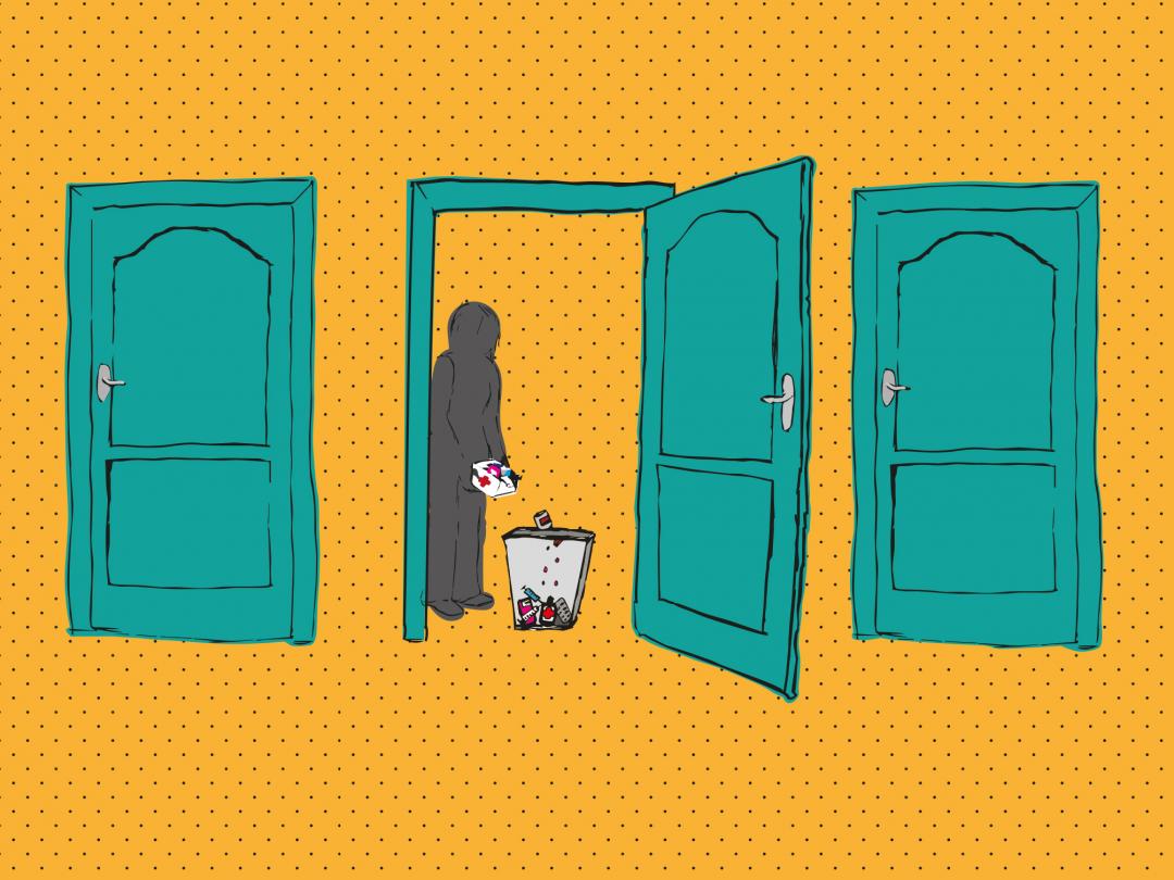 Illustratie van drie deuren waarvan de middelste geopend is. In de deuropening staat een figuur die een EHBO-doos leegt boven een prullenbak.