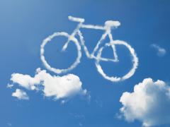 Een wolk in de vorm van een fiets.