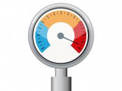 Een meter staat op rood.