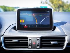 Navigatiesysteem in een auto.