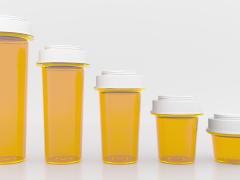 Rijtje van plaspotjes (van groot naar klein)