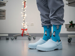 Iemand met NTVG sokken aan