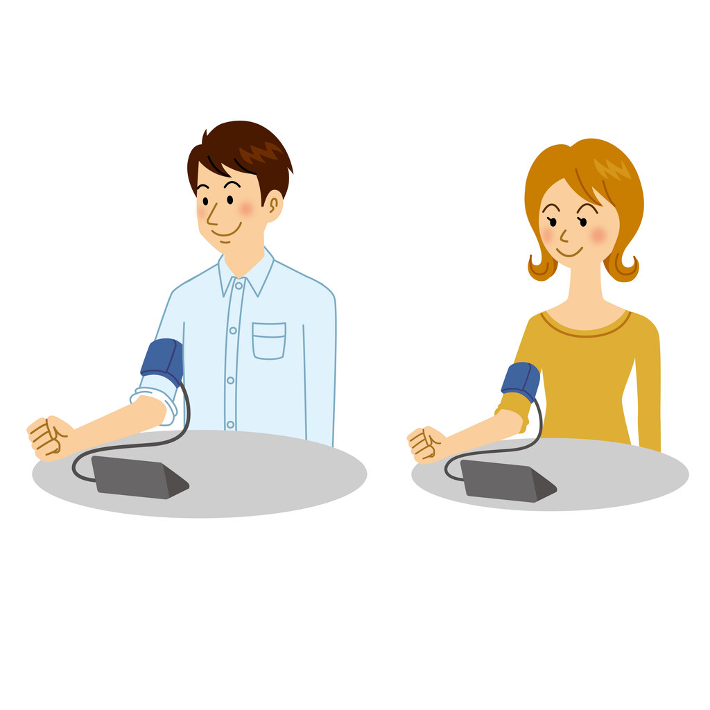 man en vrouw meten hun bloeddruk